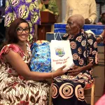 fete-des-meres-le-conseil-municipal-d-adzope-honore-300-femmes-de-la-commune