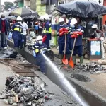 risques-d-inondation-les-efforts-pour-l-assainissement-en-saison-des-pluies-intensifies-par-la-sodeci