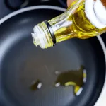 huile-de-cuisson-decouvrez-comment-savoir-si-votre-huile-de-cuisson-est-prete-en-quelques-secondes