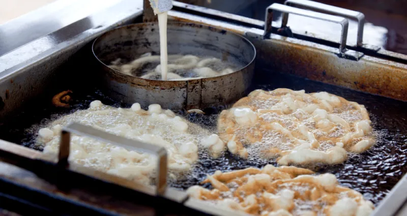 hygiene-decouvrez-comment-nettoyer-une-friteuse-tres-sale-en-4-etapes-simples