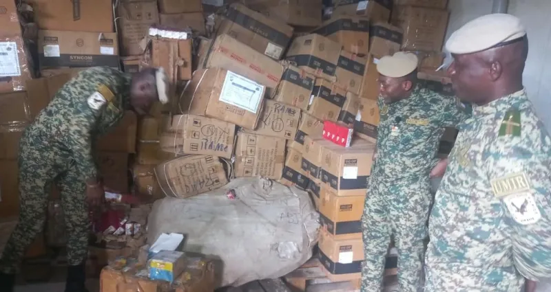 cote-d-ivoire-fraudes-decouvertes-au-port-et-a-la-douane-demission-au-pdci-un-corps-decouvert-sous-le-4e-pont