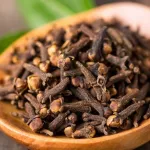 les-bienfaits-insoupconnes-des-clous-de-girofle-4-astuces-essentielles