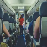 fait-insolite-brulee-par-du-the-elle-reclame-5-millions-usd-a-la-compagnie-aerienne