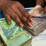 desormais-vous-ne-pouvez-plus-transporter-ou-payer-plus-de-5-millions-en-especes-sans-declaration