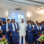 cote-d-ivoire-des-etudiants-formes-en-business-et-digital-management-recoivent-leurs-parchemins