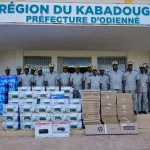 enrolement-district-du-denguele-me-adama-kamara-offre-un-lot-d-equipements-informatiques-a-l-administration
