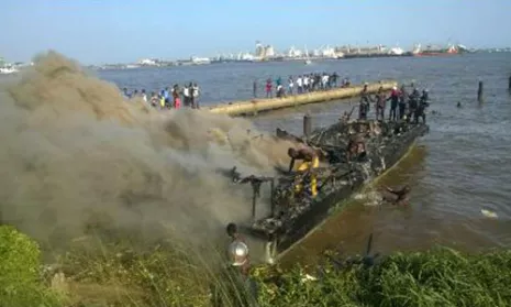 bateau bus sotra en feu 1