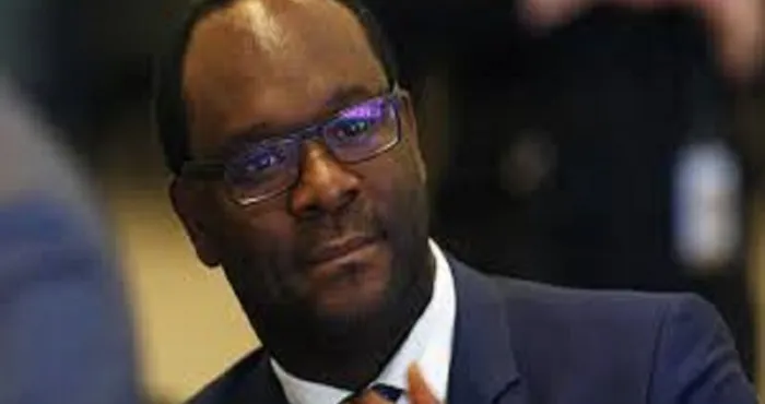 quand-le-canada-choisit-la-competence-aveugle-un-noir-d-origine-nigeriane-nomme-ministre-de-la-justice-de-l-etat-d-alberta