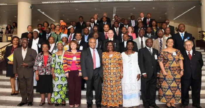 reflechir-autrement-en-afrique-sur-la-relation-entre-les-presidents-en-exercices-et-les-anciens-presidents-et-anciens-adversaires