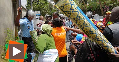 manifestation-devant-la-conariv-des-victimes-de-guerre-battues-et-gazees-par-la-police