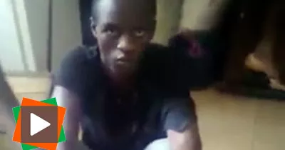 un-prisonnier-arrive-a-enlever-ses-menottes-grace-a-des-versets-qu-il-recite