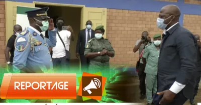 lutte-contre-le-covid-19-alain-richard-donwahi-president-du-conseil-regional-de-la-nawa-equipe-la-population