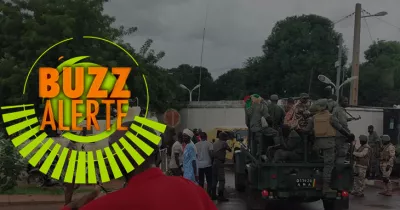 mali-la-residence-du-president-malien-ibk-prise-d-assaut-par-les-militaires-et-la-population