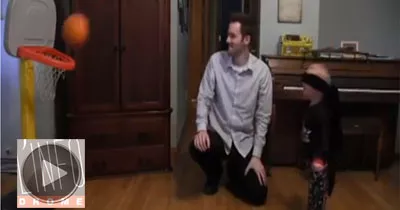 decouvrez-en-video-les-incroyables-prouesses-au-basket-de-ce-bebe-de-seulement-deux-ans