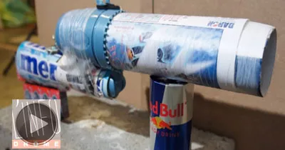 il-construit-un-fusil-avec-des-objets-vendus-dans-un-aeroport