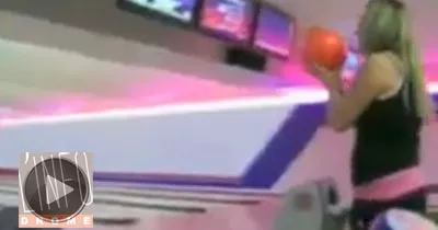 une-blonde-au-bowling