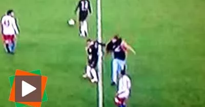 football-ribery-agresse-et-insulte-en-plein-match-par-un-streaker