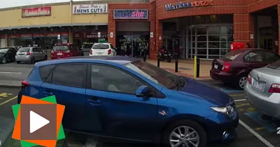 quand-une-femme-se-gare-sur-une-place-de-parking