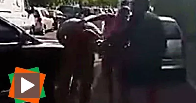 il-tente-de-draguer-une-fille-elle-va-voir-son-epouse-et-les-deux-le-tabassent